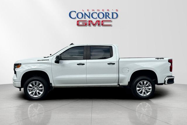 Used 2022 Chevrolet Silverado 1500 Custom AWD/4WD image 7