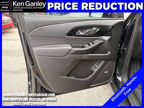 Used 2023 Chevrolet Traverse RS AWD/4WD image 10