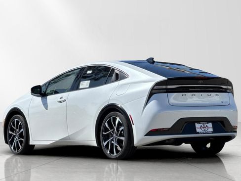 New 2026 Toyota Prius Plug-In Hybrid image 5