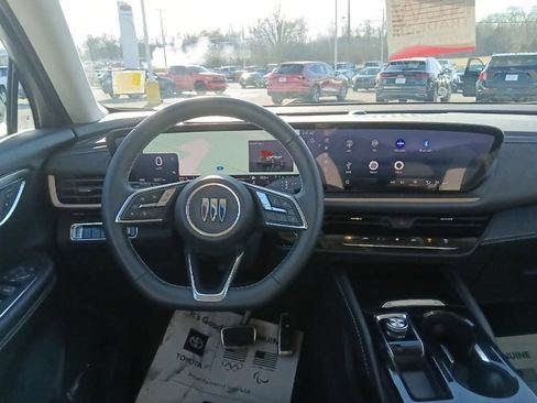 Used 2025 Buick Envision Sport Touring image 28