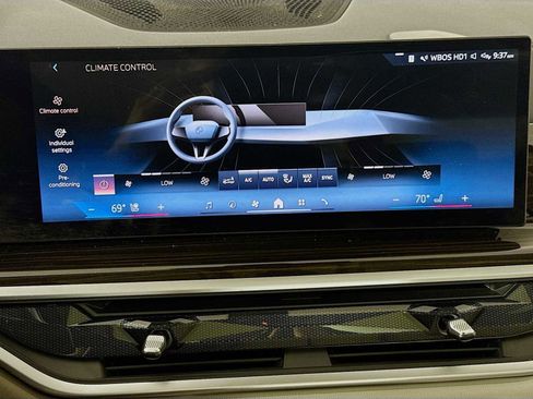 Used 2025 BMW X7 xDrive40i image 35