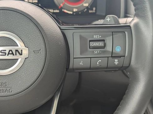 Used 2021 Nissan Rogue Platinum FWD image 22