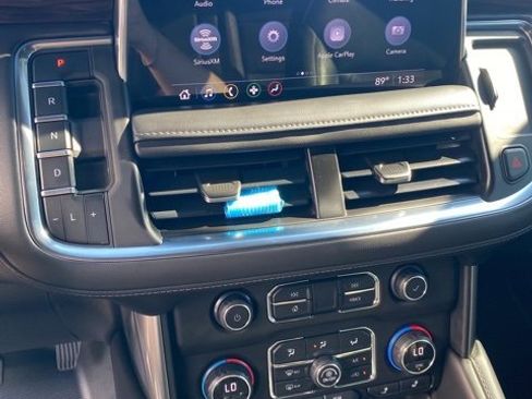 Used 2021 Chevrolet Tahoe Z71 image 17