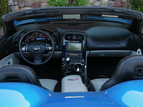 Used 2009 Chevrolet Corvette Convertible w/ Preferred Equipment Group RWD image 18