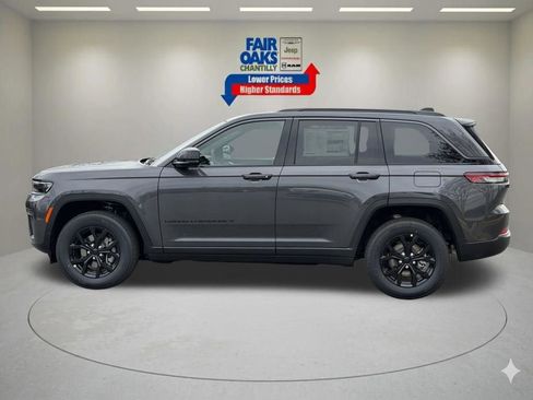 New 2026 Jeep Grand Cherokee 4WD image 9