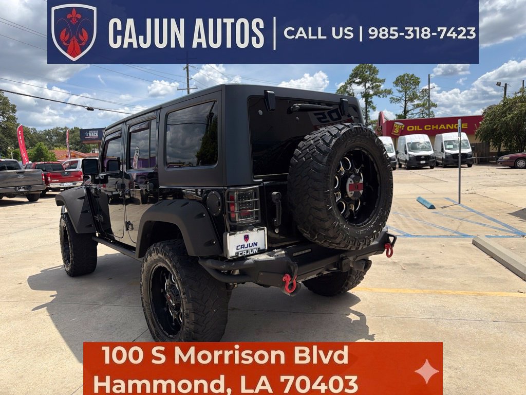 Used 2018 Jeep Wrangler Unlimited Rubicon w/ Connectivity Group AWD/4WD image 17