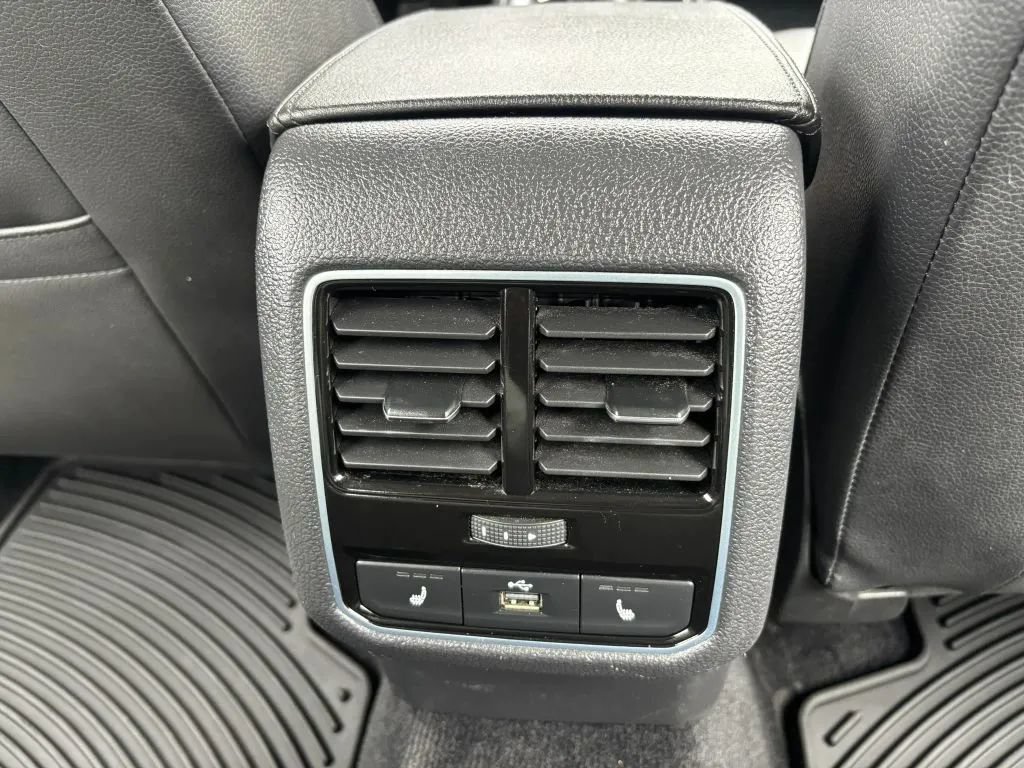 Used 2017 Volkswagen Passat 1.8T SE FWD image 17
