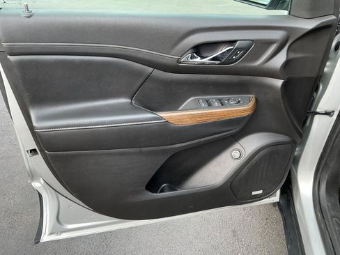 Used 2019 GMC Acadia SLE w/ LPO, Floor Liner Package FWD image 7