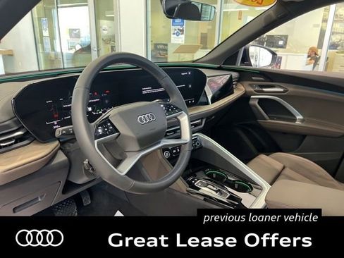 Used 2025 Audi Q5 Premium w/ Premium Plus AWD/4WD image 12