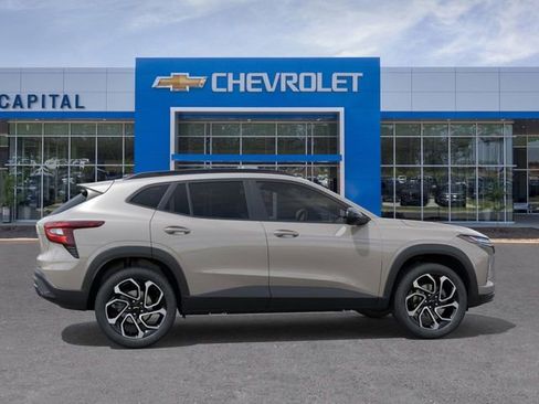 New 2026 Chevrolet Trax RS w/ Sunroof Package image 5