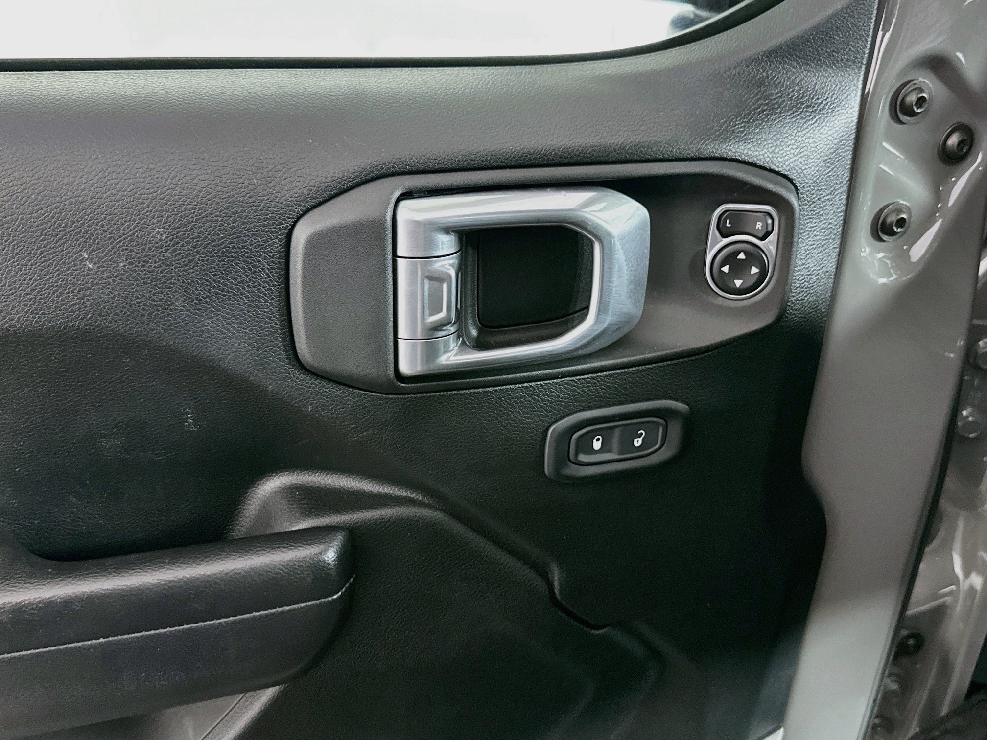 Used 2021 Jeep Wrangler Unlimited Sport AWD/4WD image 15