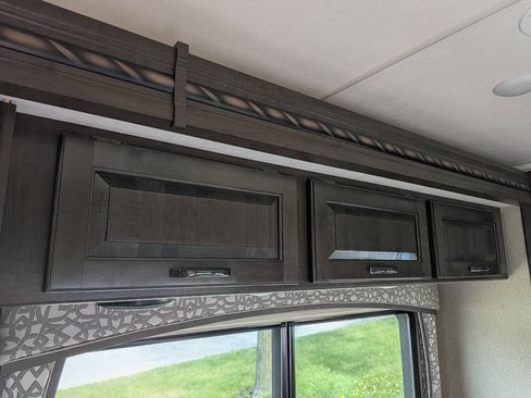 Used 2017 Ford E-450 and Econoline 450 Super Duty w/ Motorhome Prep Package RWD image 34