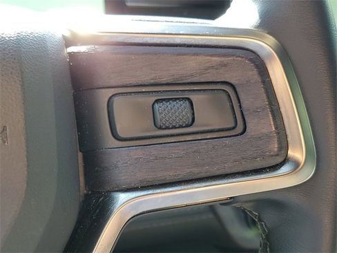 Used 2022 Rivian R1T Adventure image 22