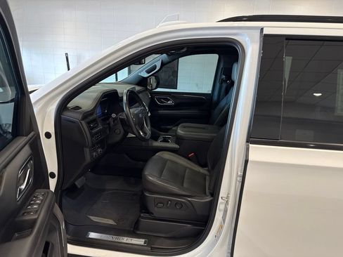 Used 2023 Chevrolet Suburban Z71 w/ Luxury Package AWD/4WD image 25
