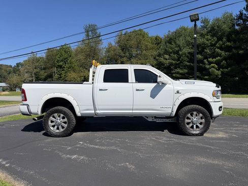 Used 2022 RAM 2500 Big Horn w/ Level A Equipment Group AWD/4WD image 4