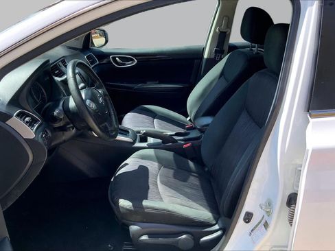 Used 2019 Nissan Sentra SV FWD image 8