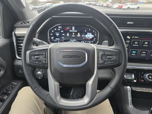 Used 2024 GMC Sierra 1500 Denali w/ Technology Package image 17