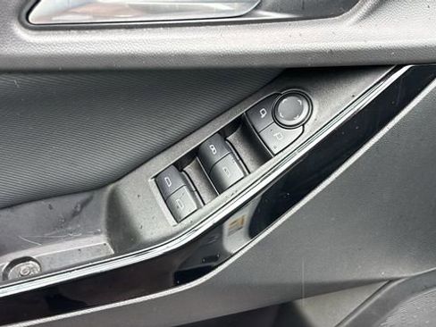 Used 2025 Chevrolet Equinox LT AWD/4WD image 13
