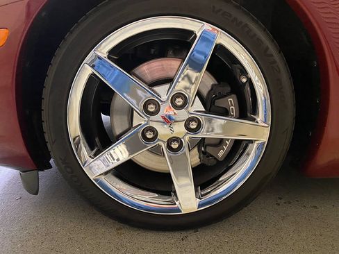 Used 2007 Chevrolet Corvette Coupe w/ Preferred Equipment Group RWD image 37
