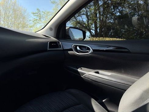 Used 2019 Nissan Sentra SV image 15