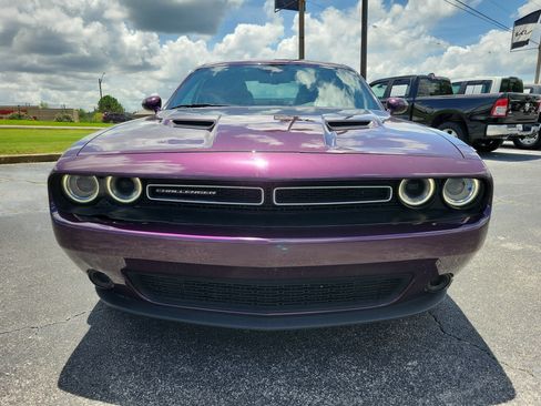 Used 2020 Dodge Challenger SXT RWD image 16