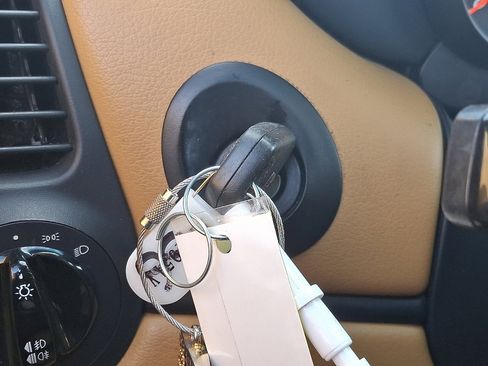 Used 2001 Porsche Boxster image 21