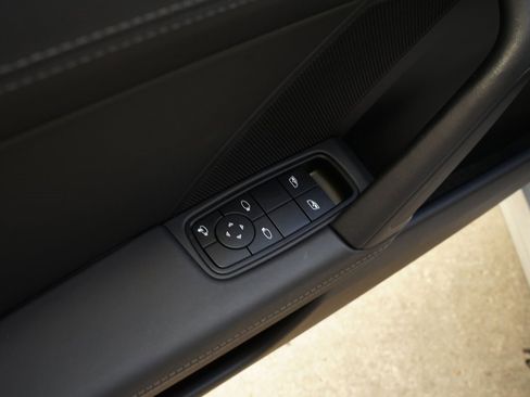 Used 2025 Porsche 911 Carrera image 28