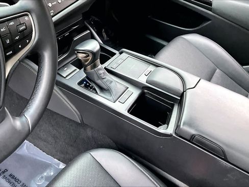 Used 2022 Lexus ES 350 image 16