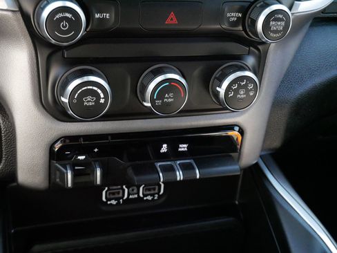 Used 2022 RAM 1500 Big Horn AWD/4WD image 23
