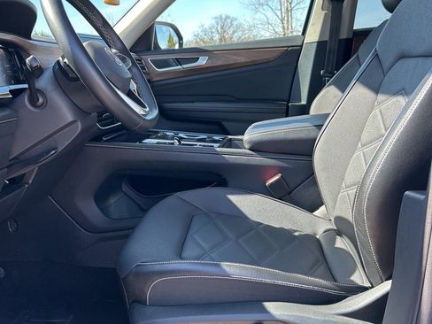Used 2024 Volkswagen Atlas SE image 7