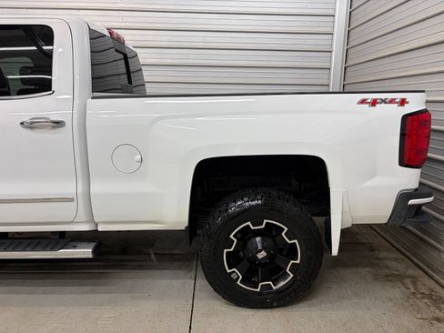 Used 2015 Chevrolet Silverado 3500 High Country w/ Duramax Plus Package AWD/4WD image 5