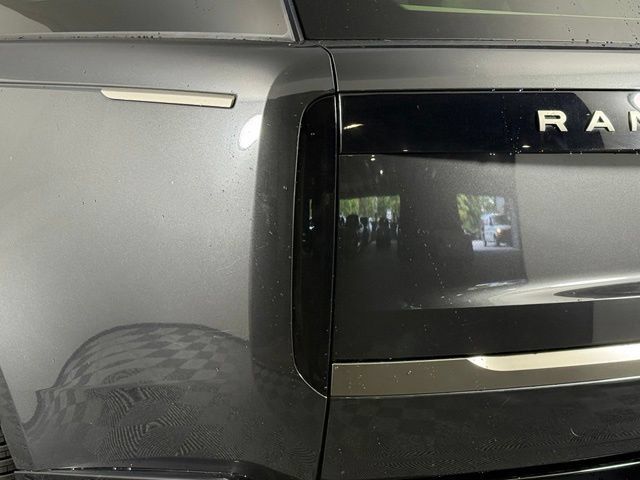Used 2023 Land Rover Range Rover SE AWD/4WD image 13