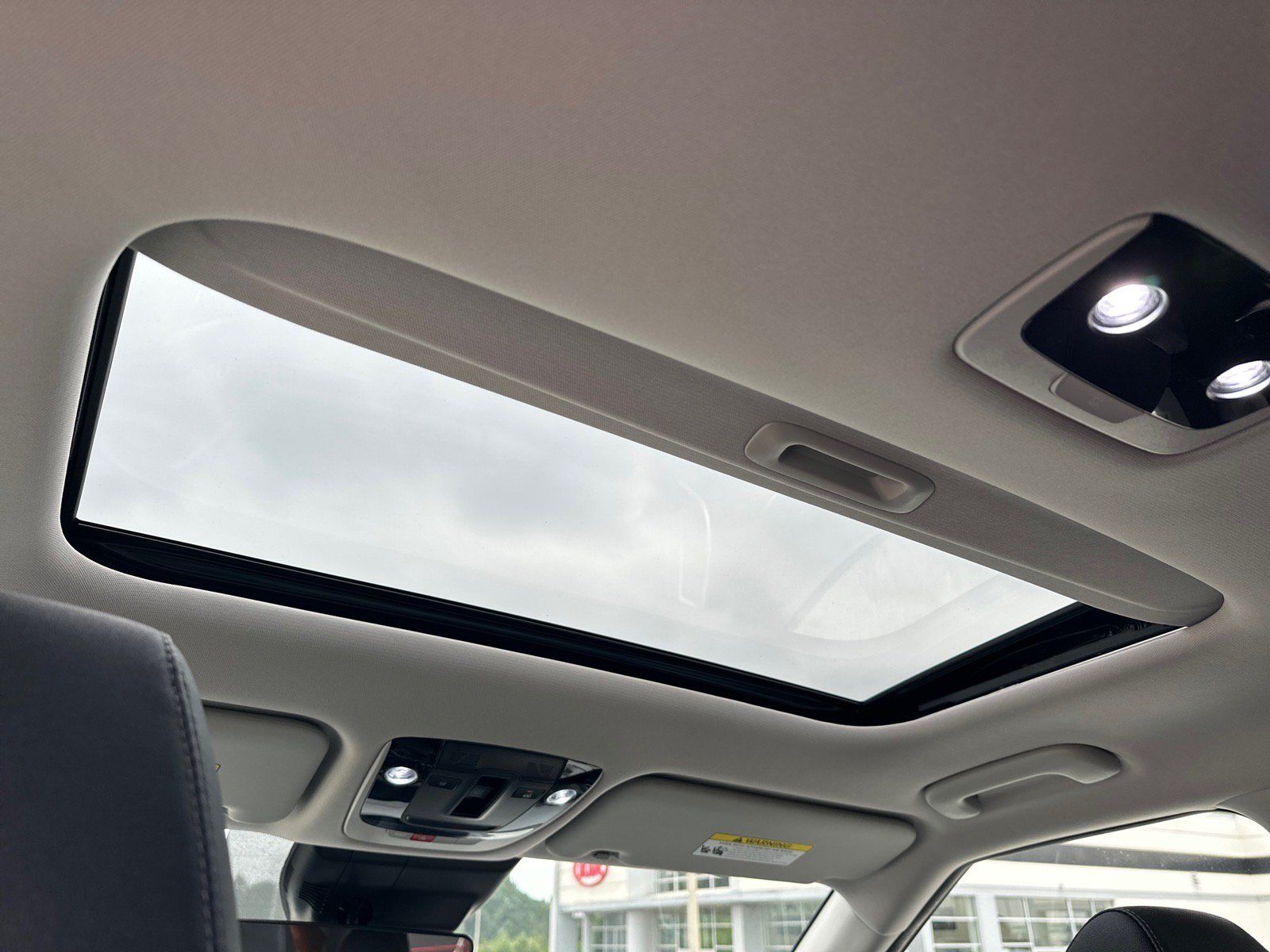 Certified 2025 Kia Seltos EX w/ EX Sunroof Package FWD image 10