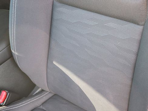 Used 2024 Nissan Frontier SV image 23