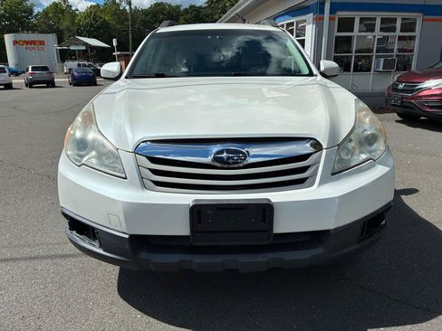 Used 2012 Subaru Outback 2.5i Premium w/ All-Weather Pkg AWD/4WD image 8