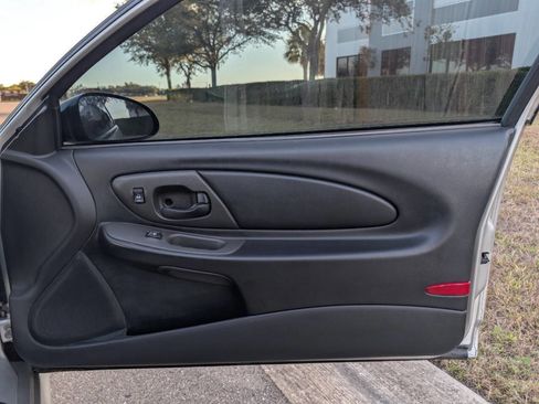 Used 2005 Chevrolet Monte Carlo SS w/ Preferred Equipment Group image 12