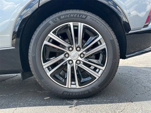 New 2025 Cadillac Lyriq Luxury image 19