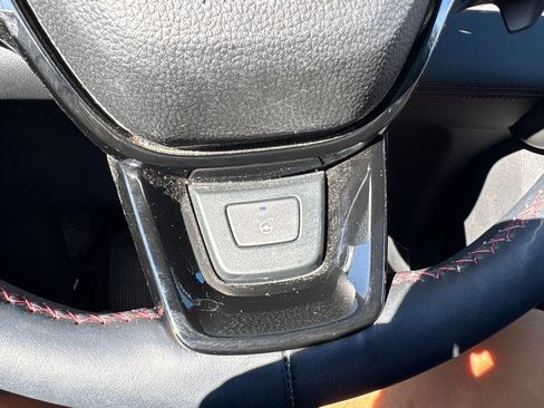 Used 2025 Honda Pilot Black Edition image 8