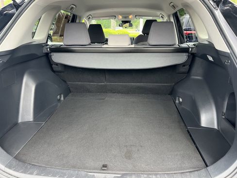 Used 2020 Toyota RAV4 XLE image 33