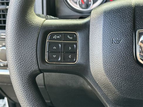 Certified 2019 RAM 1500 Classic SLT image 23