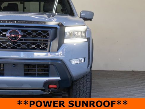 Used 2022 Nissan Frontier PRO-4X w/ Pro-4X Premium Package AWD/4WD image 5