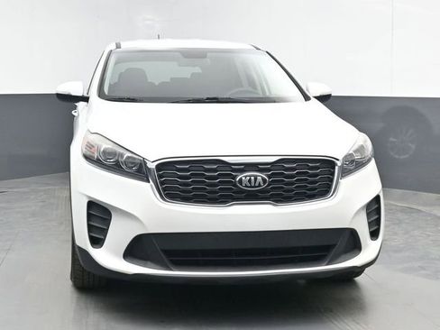 Used 2019 Kia Sorento LX image 3