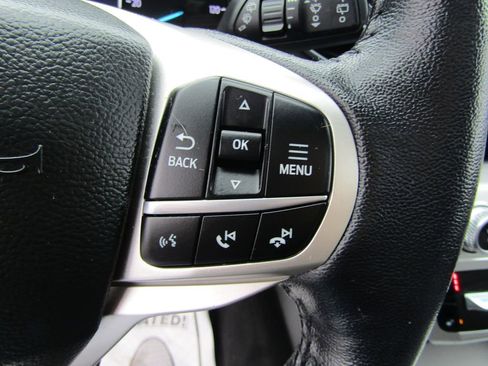 Used 2022 Ford Explorer XLT w/ Equipment Group 202A image 23