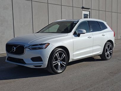 Used 2018 Volvo XC60 T5 Momentum w/ Vision Package