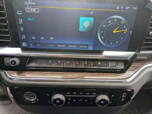 Used 2023 Chevrolet Silverado 1500 LT image 16