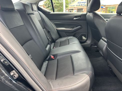 Used 2024 Nissan Altima 2.5 SR FWD image 16