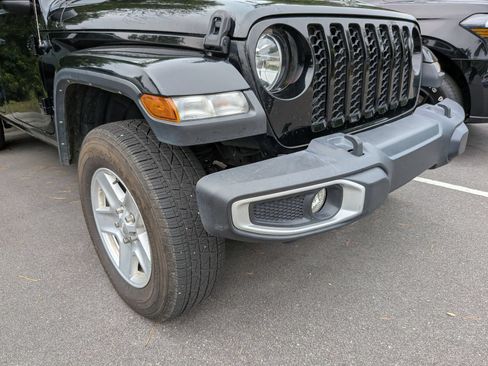 Used 2022 Jeep Gladiator Sport AWD/4WD image 10