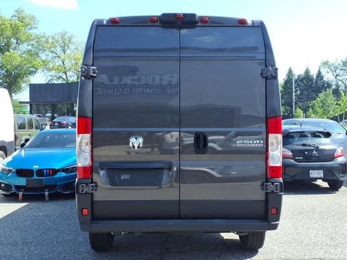 Used 2026 RAM ProMaster 2500 w/ Safety Group FWD image 6