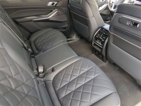 New 2025 BMW X7 xDrive40i w/ Premium Package image 14
