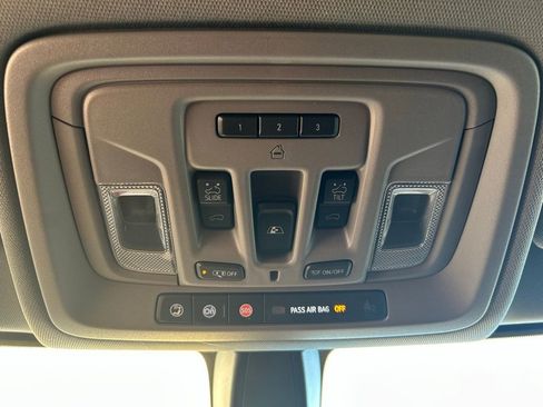 Used 2020 Chevrolet Silverado 1500 LT Trail Boss image 38